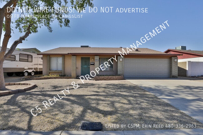 Building Photo - 217 E Fordham Dr