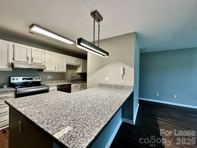 Building Photo - 10240 Rose Meadow Ln