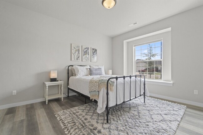 Building Photo - 8311 E Stone Valley St