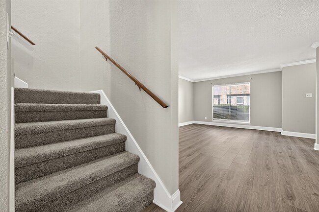 Building Photo - 14535 Misty Meadow Ln