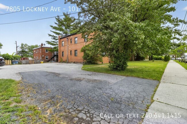 Building Photo - 7805 Lockney Ave