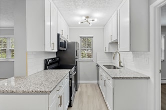 Building Photo - The Courtyard of Oakley