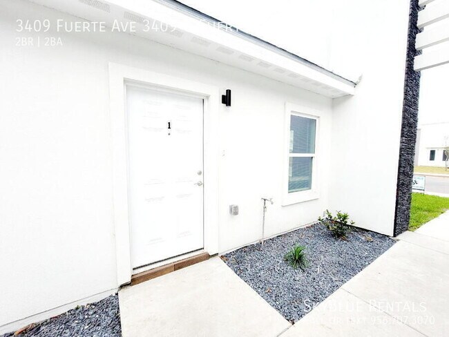 Building Photo - 3409 Fuerte Ave