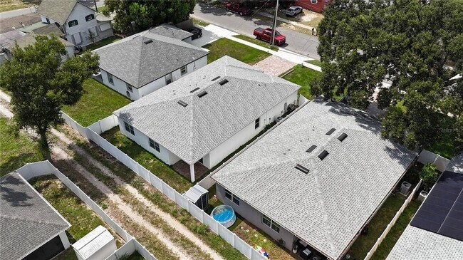 Building Photo - 117 Murphy St