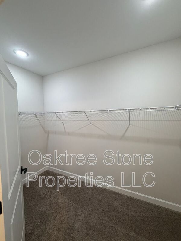 Building Photo - 1996 Main St NW