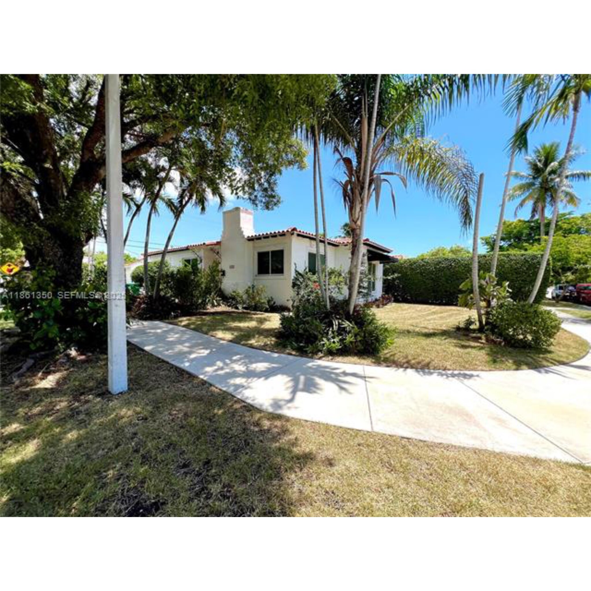 Building Photo - 2235 SW 23rd Ave