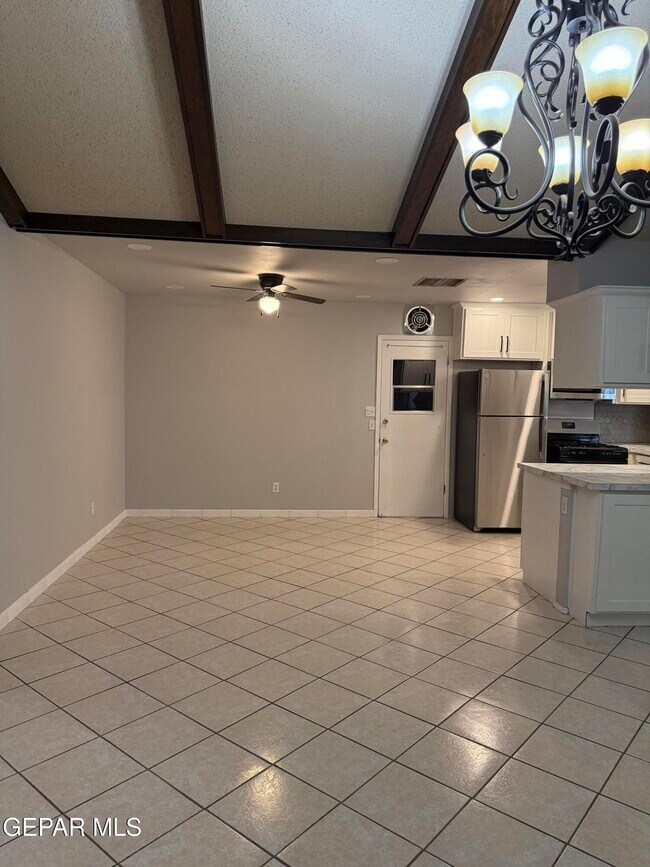 Building Photo - 220 Rio Tinto Dr