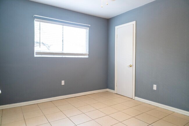 Building Photo - 12803 Segrest Dr
