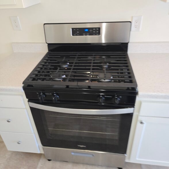 New 30" stainless stove - 2613 Andover Ave