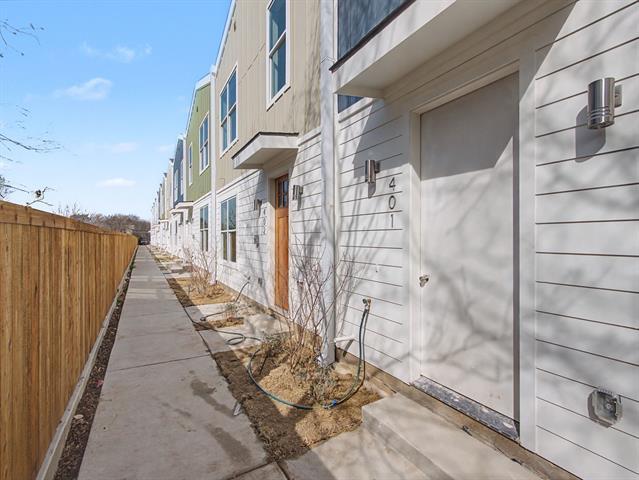 Building Photo - 2925 Spruce Valley Ln