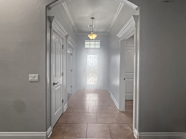 Building Photo - 903 SW 78th St