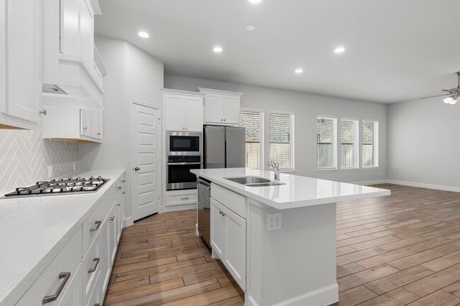 Building Photo - 7438 Cattail Fls Ln