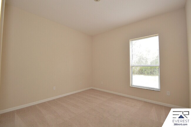 Building Photo - 40 Persimmon Dr