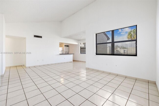 Building Photo - 10050 NW 9th St Cir