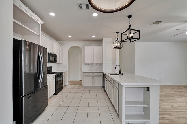 Building Photo - 4423 Garden Ridge Ct