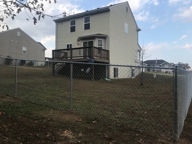 Building Photo - AVAILABLE 6/23/2025!