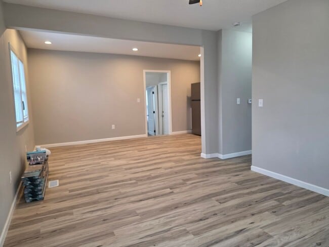 Building Photo - Remodeled Two Bedroom House!