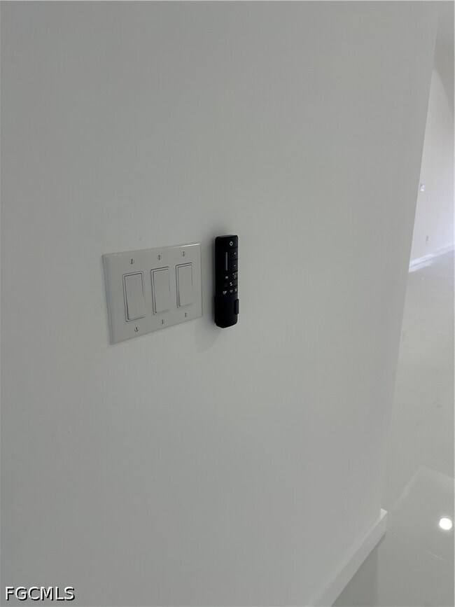 Building Photo - 2801 SW Embers Terrace