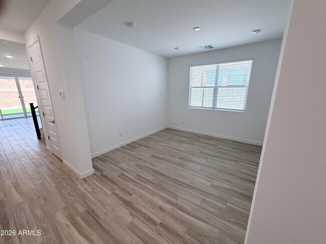 Building Photo - 7022 W Pinnacle Vista Dr