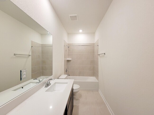 Building Photo - 2815 Lyra Ct