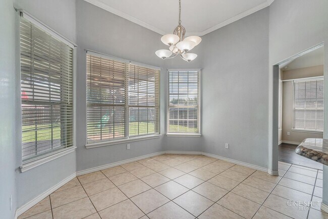 Building Photo - 7017 Springwater Ave