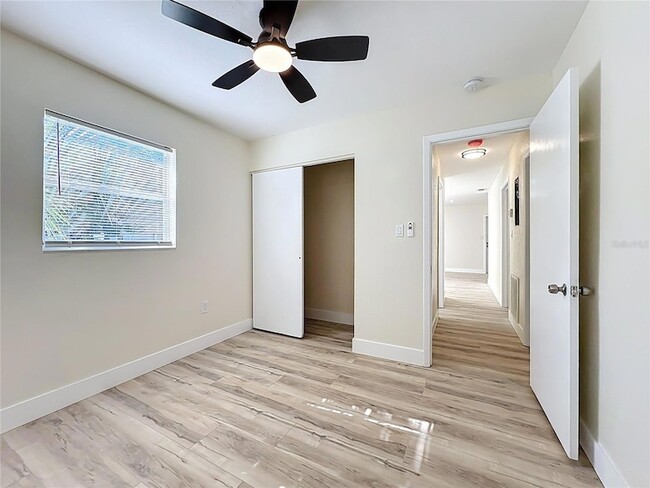 Building Photo - 4513 W Gray St