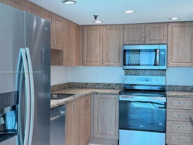 Building Photo - 17890 W Dixie Hwy