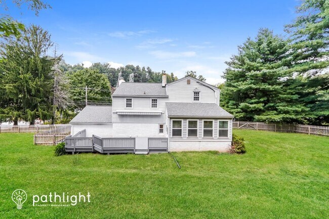 Building Photo - 1526 Telegraph Rd