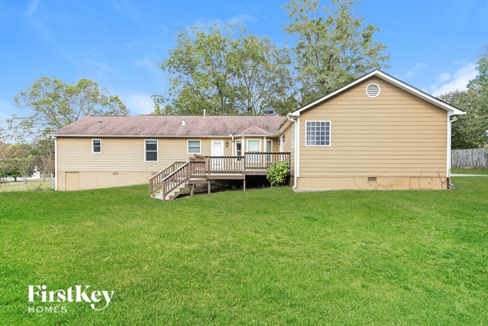 Building Photo - 135 Lake Cir Dr