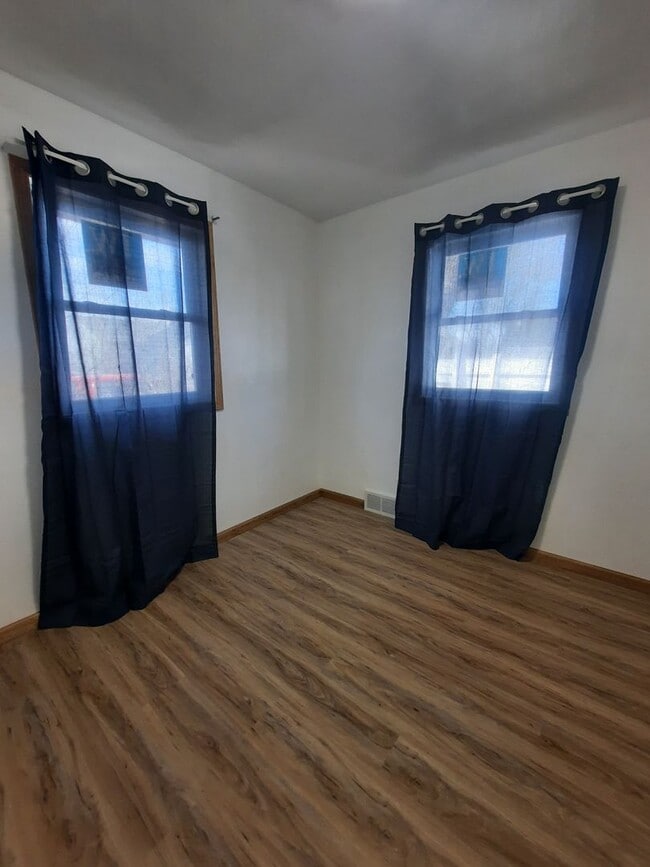 Building Photo - 4 BED | 1 BATH | HOME | NORTH