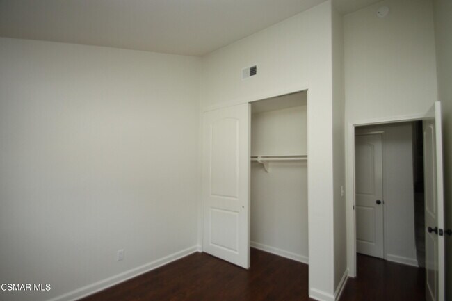 Building Photo - 1299 Ramona Dr