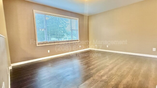 Building Photo - 31719 N Barbara Ave