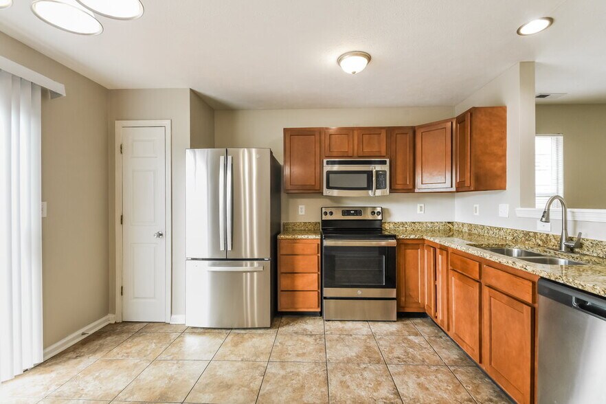 Building Photo - 522 Venus Dr