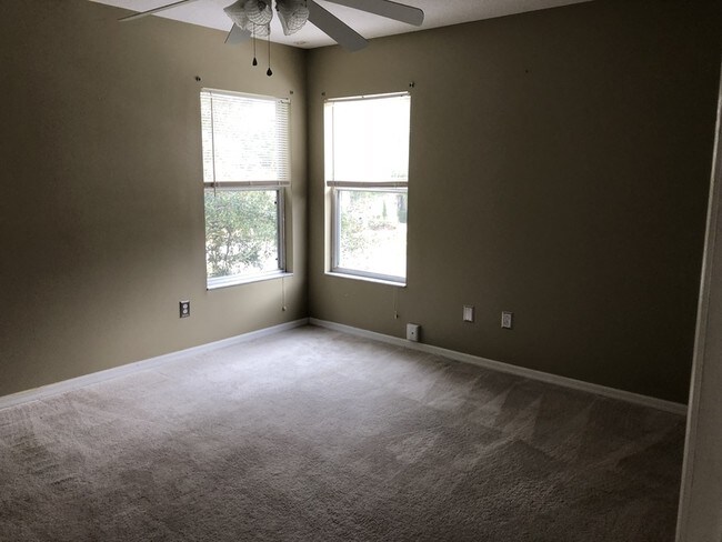 Building Photo - 10522 Angler Ct