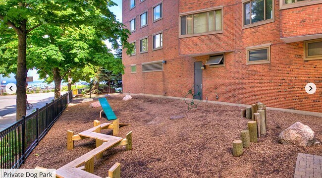 Building Photo - 1360 N Lake Shore Dr