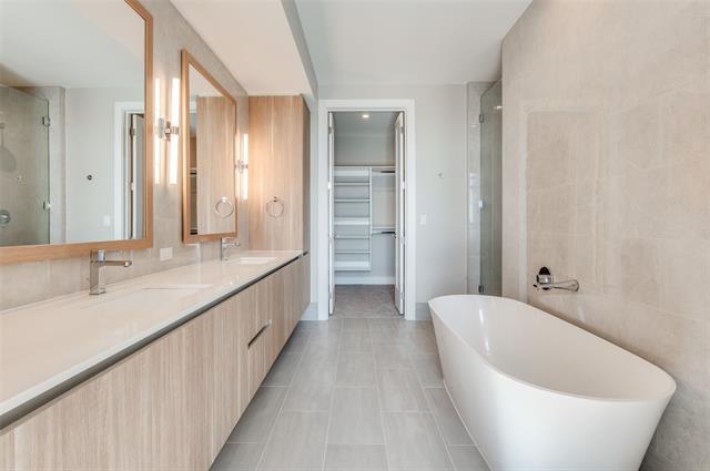 Building Photo - 3003 Maple Ave