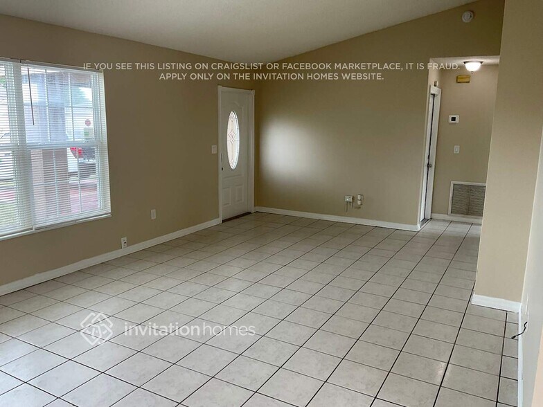 Building Photo - 1582 Wyoming Dr SE