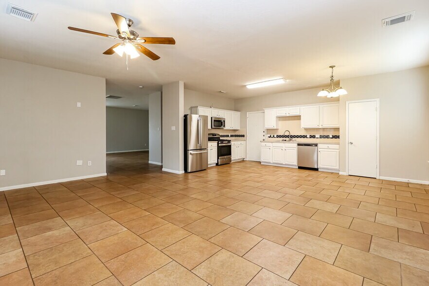 Building Photo - 21202 Allenham Ct
