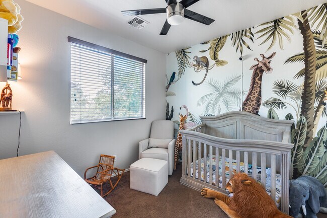 Building Photo - 11956 W Fillmore St