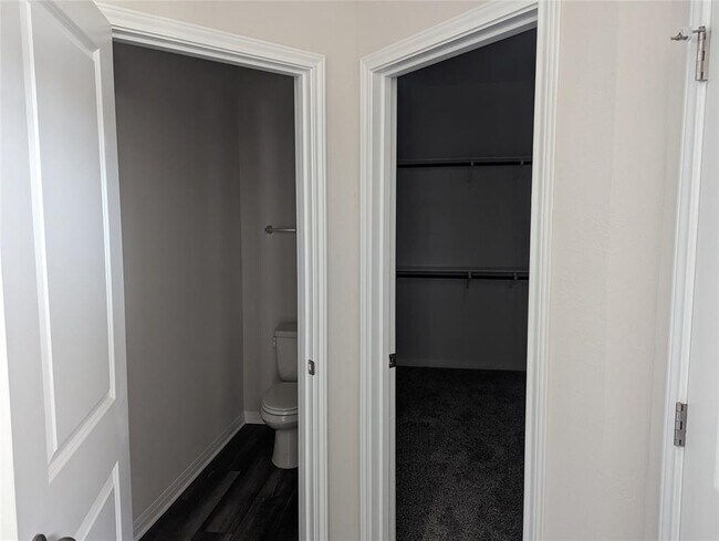 Building Photo - 6400 Rounded Pebble Ln