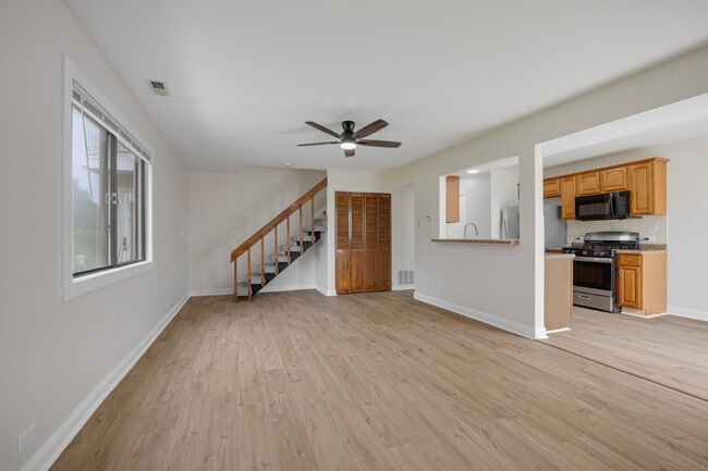 Building Photo - 40 N Waterford Dr