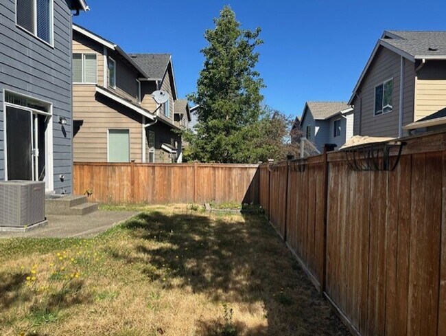 Building Photo - Price reduction