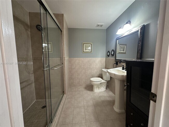 Building Photo - 1402 Veracruz Ln