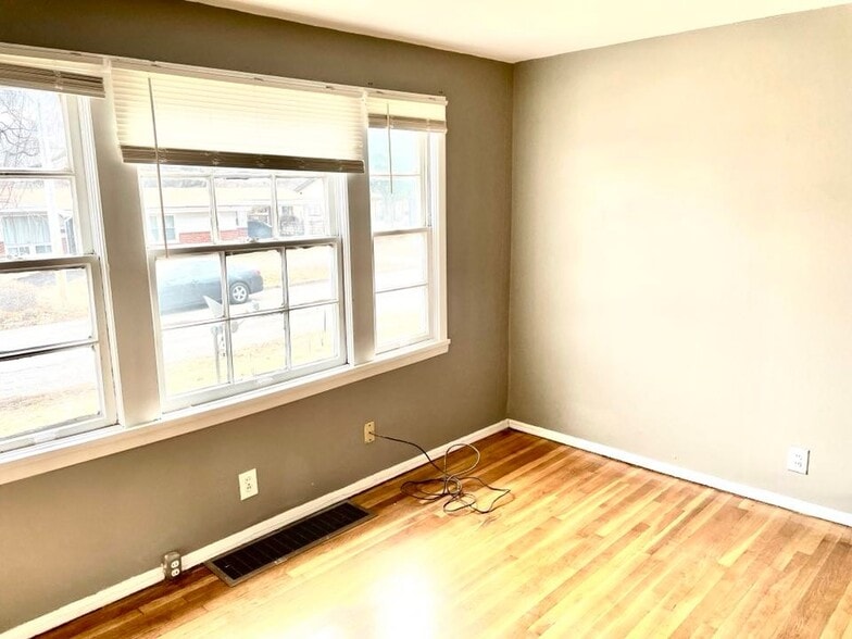 Bedroom 1 (2 Bedroom Unit) - 10063 Jeffrey Dr