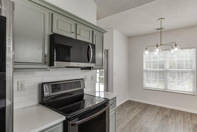 Building Photo - 2464 Laurelfield Dr