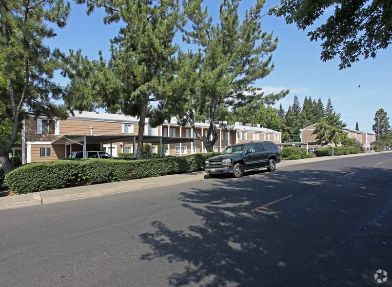 Colonial Gardens - 200 Park Ave Yuba City CA 95991 | Apartment Finder