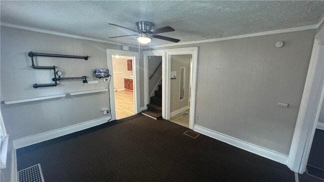 Building Photo - 57 Ferncliffe Dr