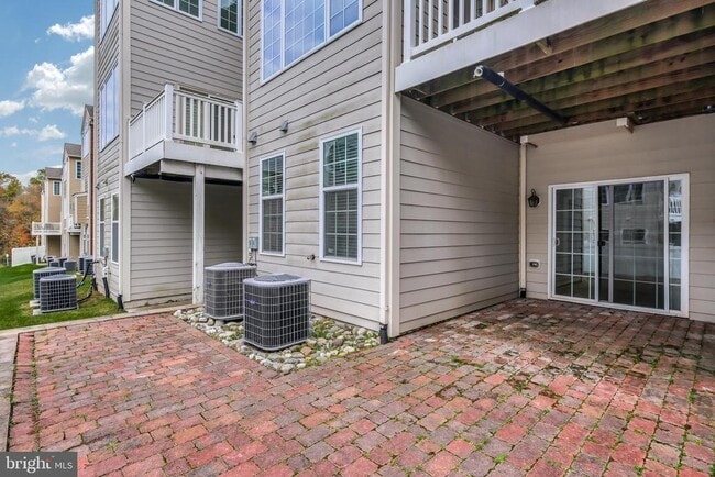 Building Photo - 2260 Brimstone Pl