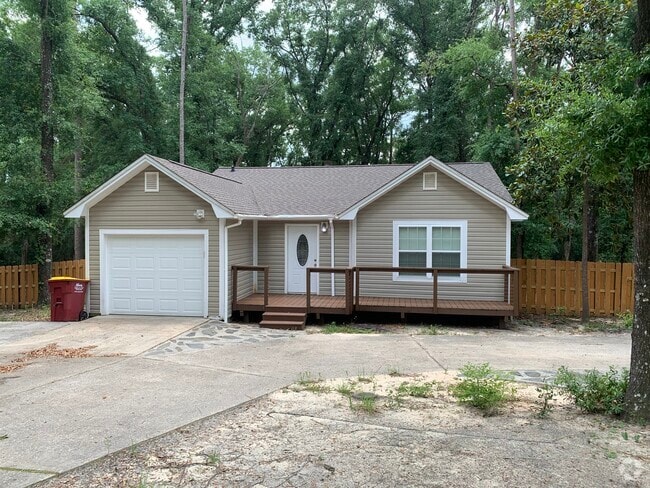 Building Photo - 255 Oakview Pl