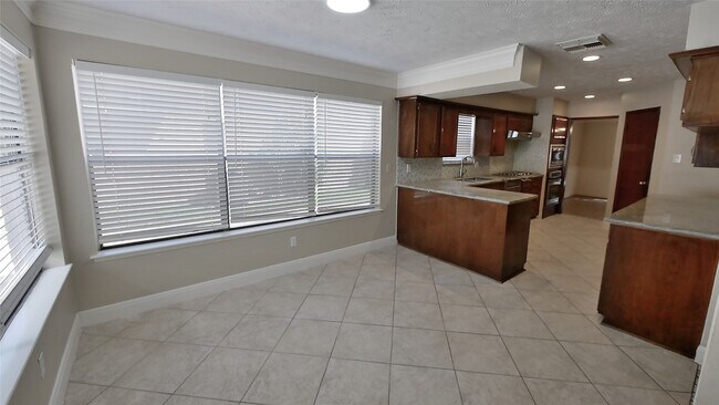 Building Photo - 21626 Park Tree Ln